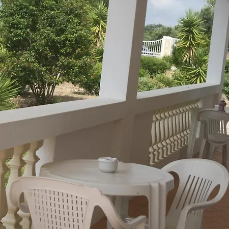 Rustic Vendégház Santa Bárbara de Nexe