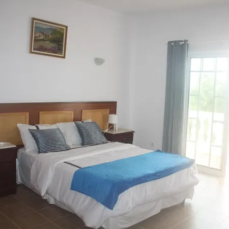 Rustic Villa Guesthouse Santa Barbara de Nexe
