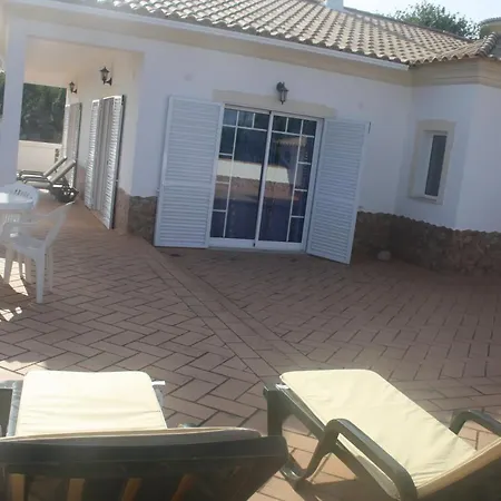 Rustic Villa Guesthouse *