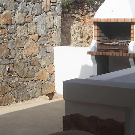 Rustic Villa Guesthouse *