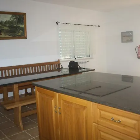 Rustic Villa Guesthouse *