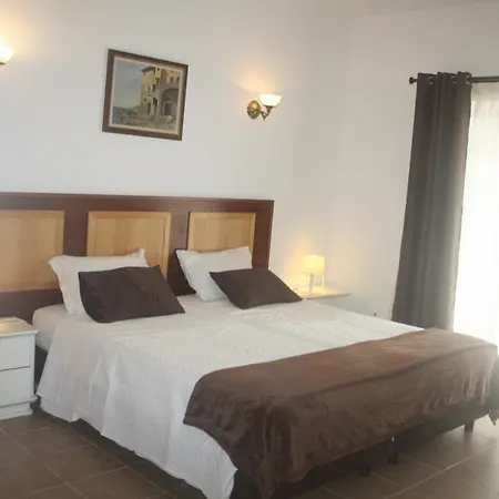 Gæstehus Rustic Santa Bárbara de Nexe