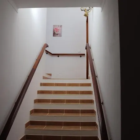 Rustic Santa Bárbara de Nexe