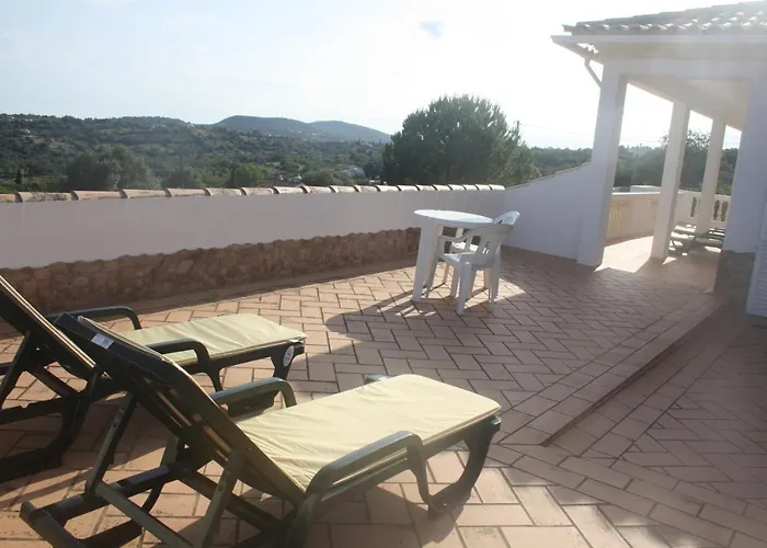 ゲストハウス Rustic ファロ