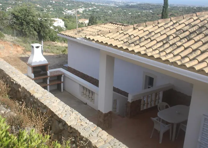 ゲストハウス Rustic ファロ