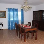 Rustic Santa Bárbara de Nexe