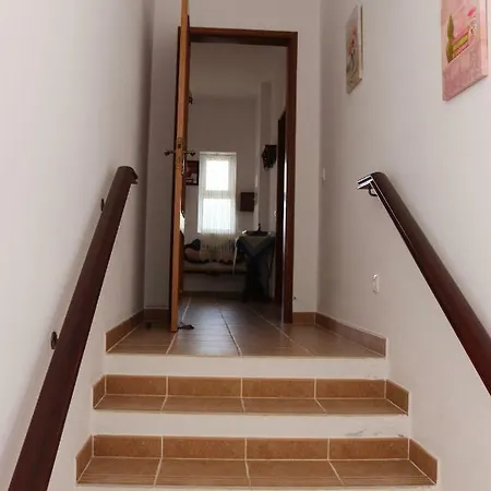 Rustic Villa Guesthouse Santa Barbara de Nexe